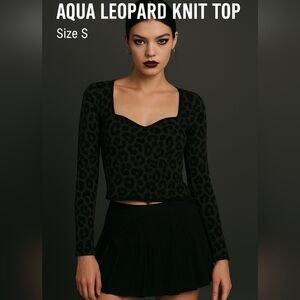AQUA Dark Leopard Knit Top – Sweetheart Neckline, Size S